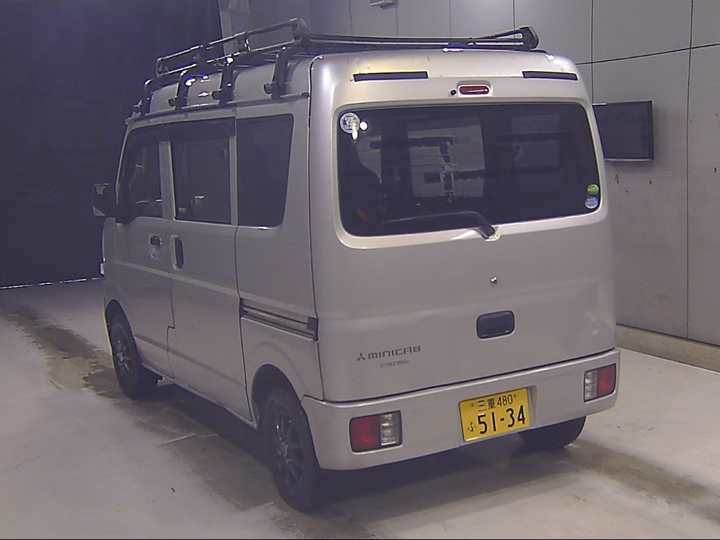MITSUBISHI MINICAB