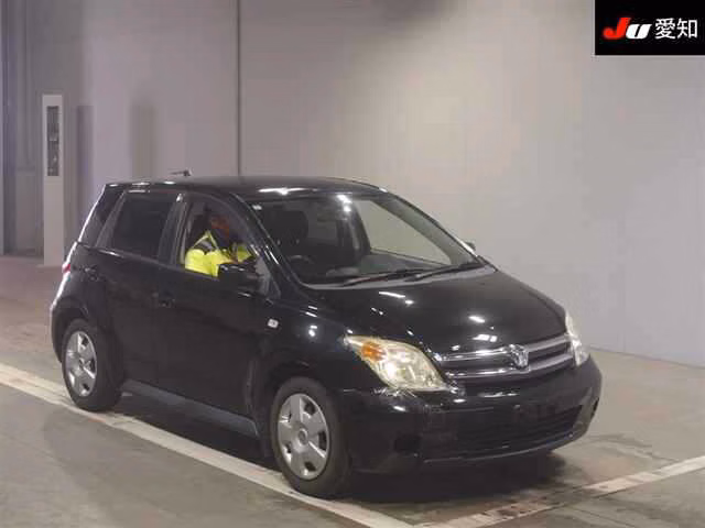 TOYOTA IST