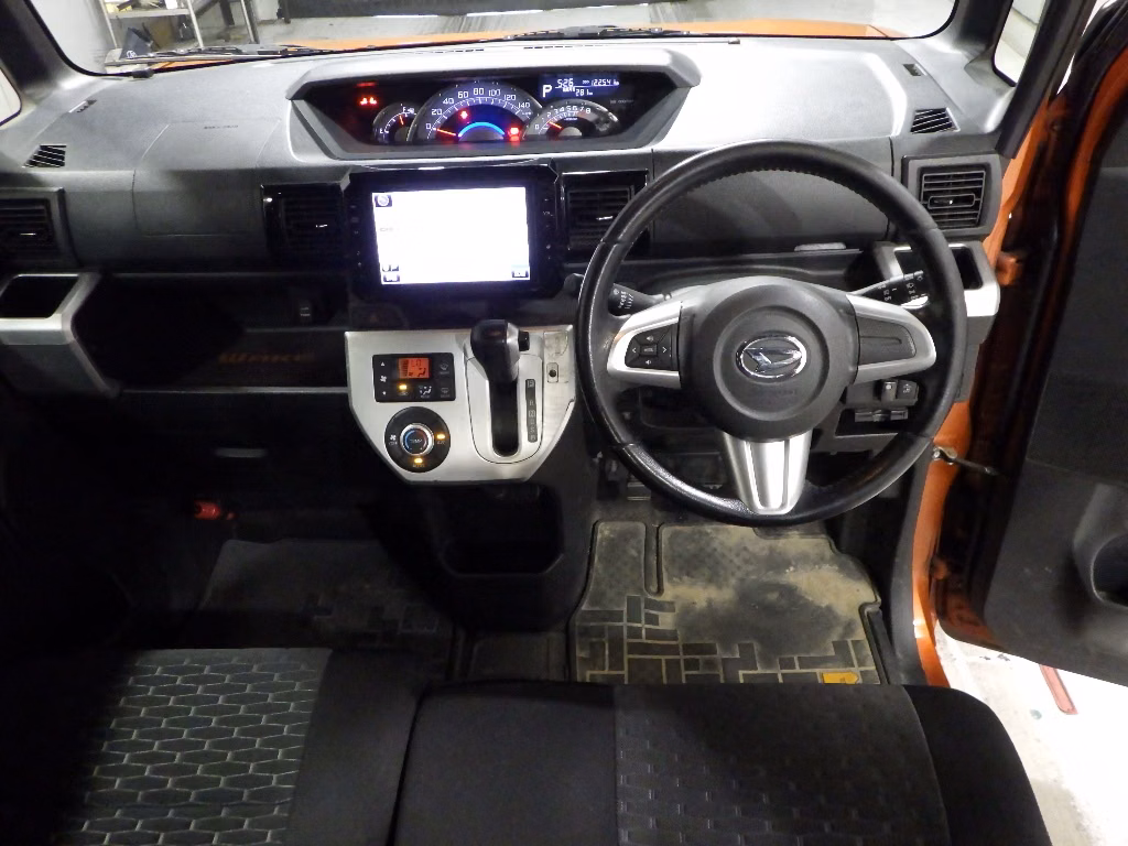 DAIHATSU WAKE