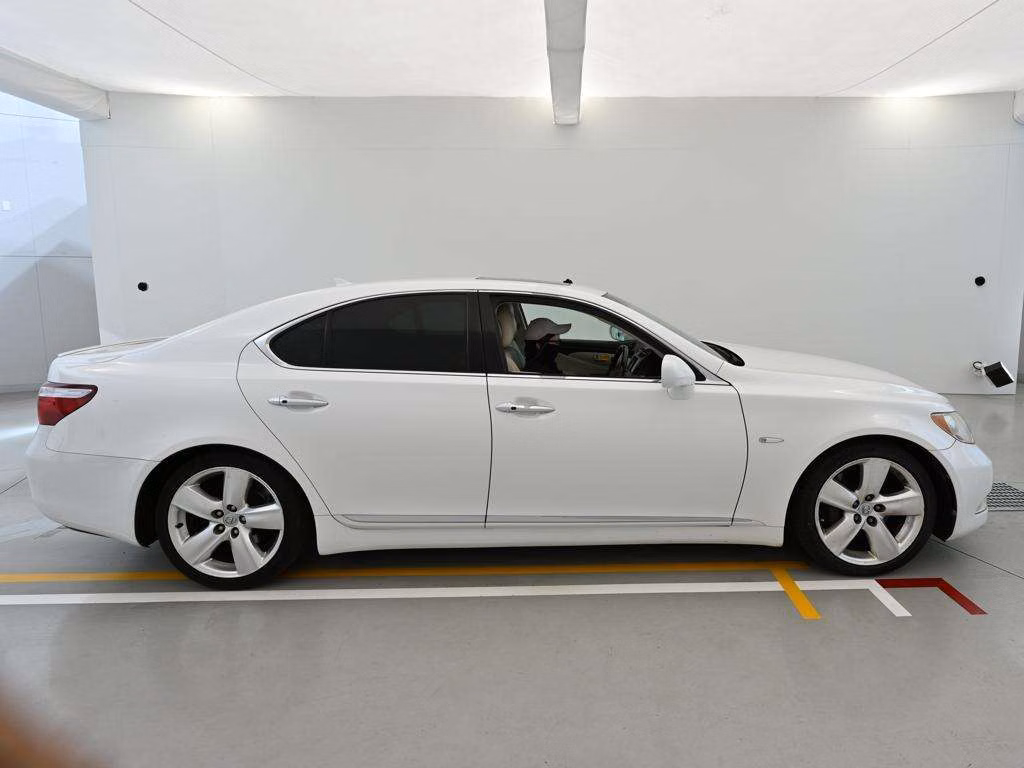 LEXUS LS460