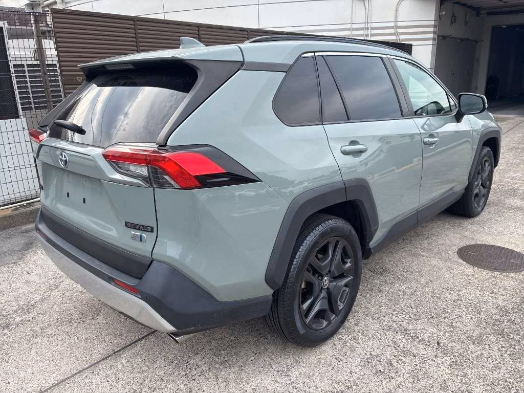 TOYOTA RAV4