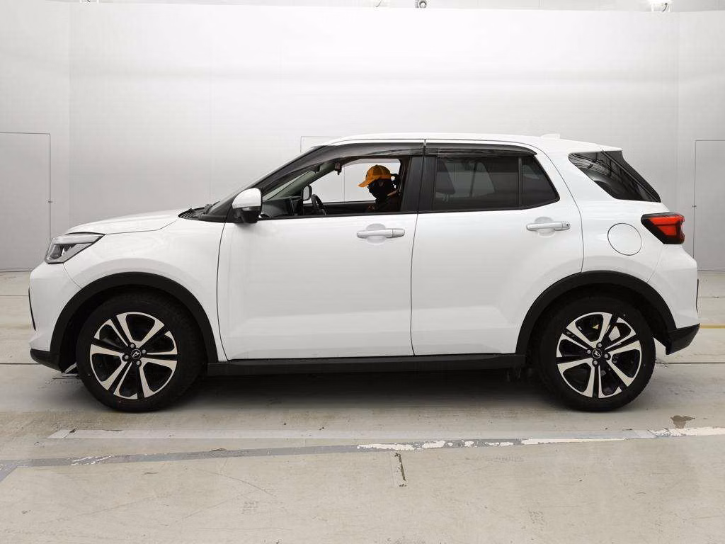 DAIHATSU ROCKY