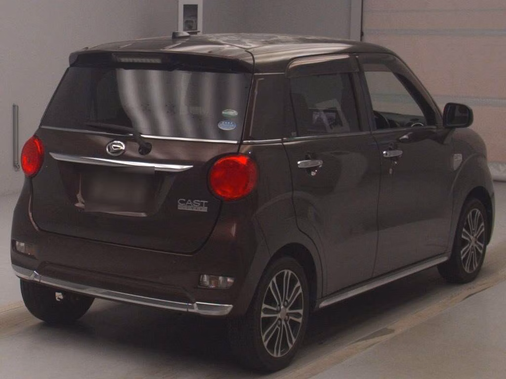 DAIHATSU CAST