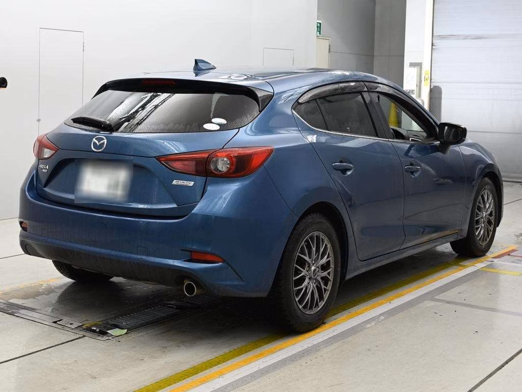 MAZDA AXELA