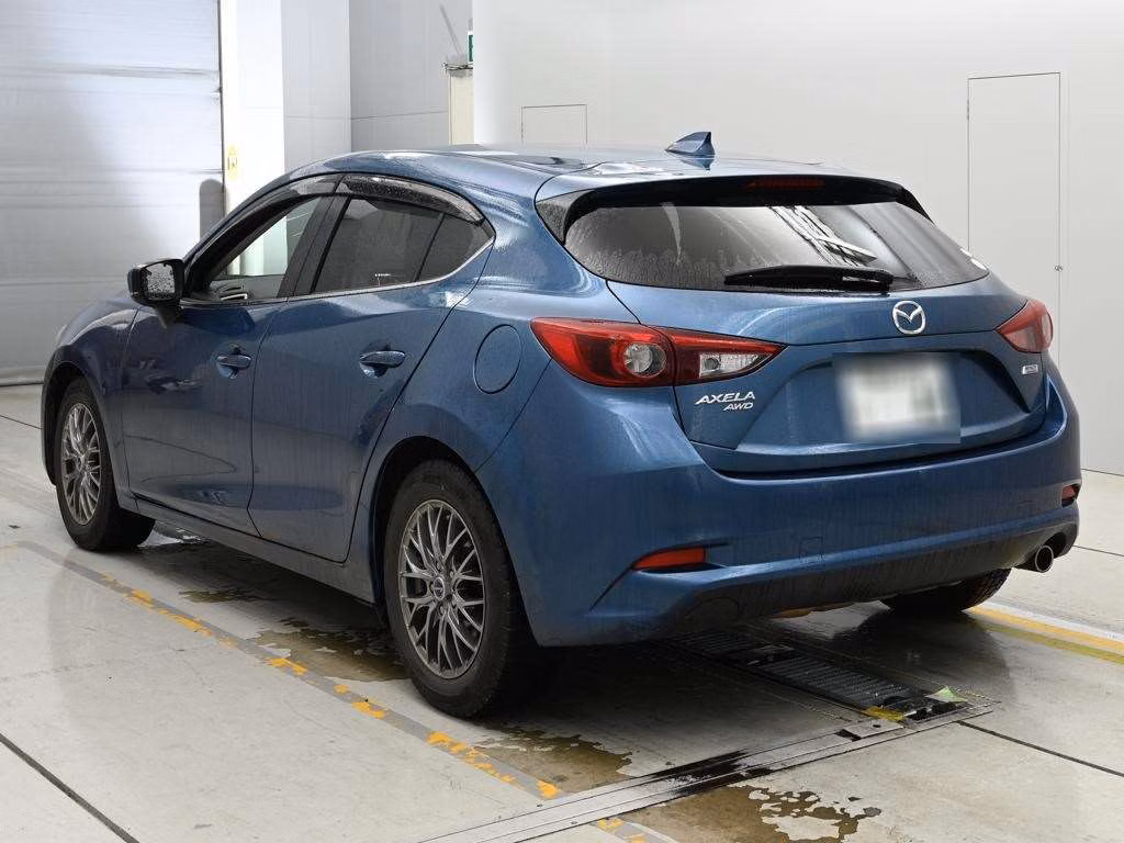 MAZDA AXELA