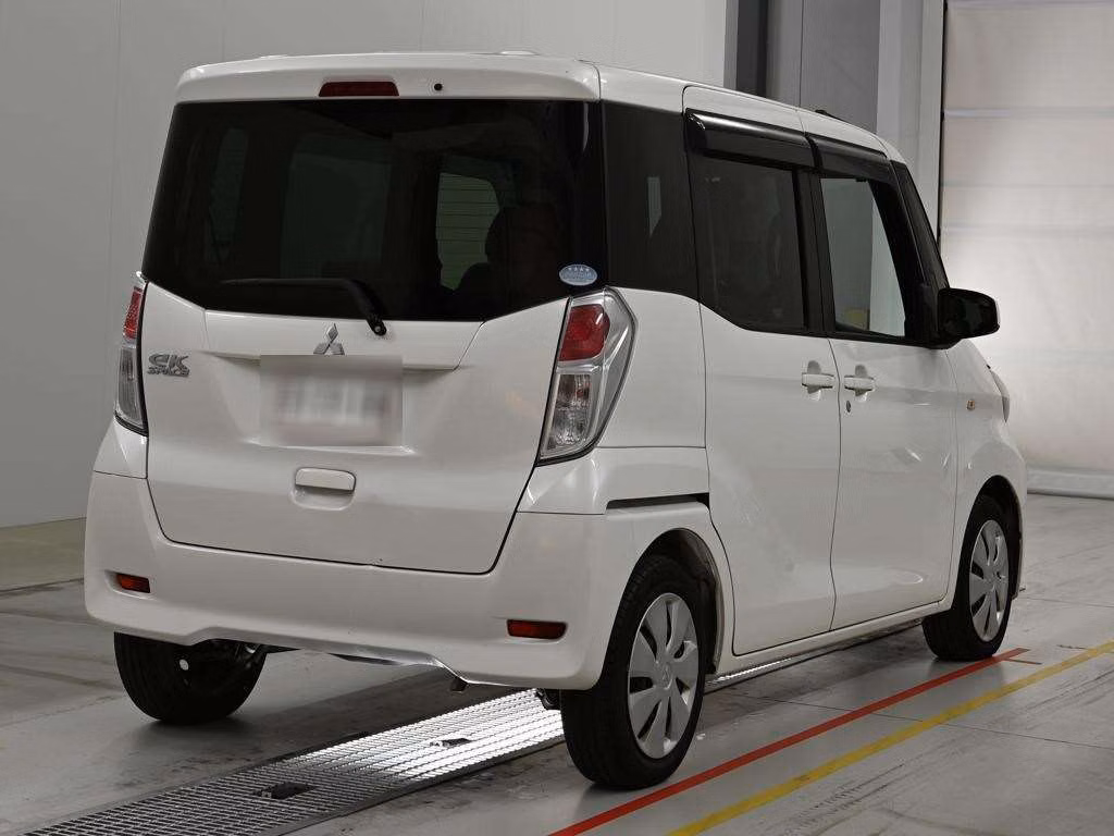 MITSUBISHI EK SPACE