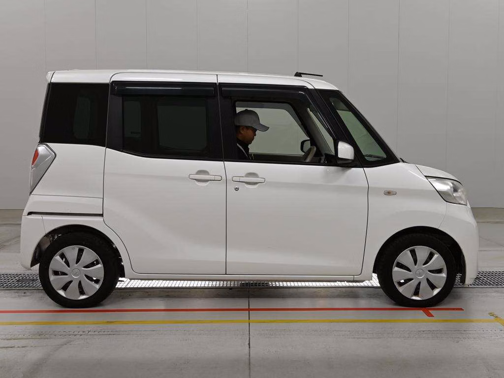 MITSUBISHI EK SPACE