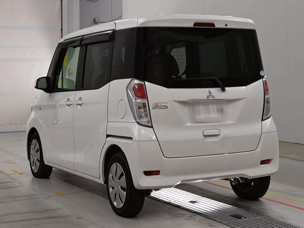 MITSUBISHI EK SPACE