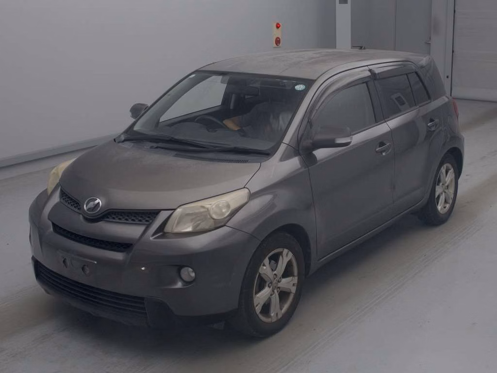 TOYOTA IST