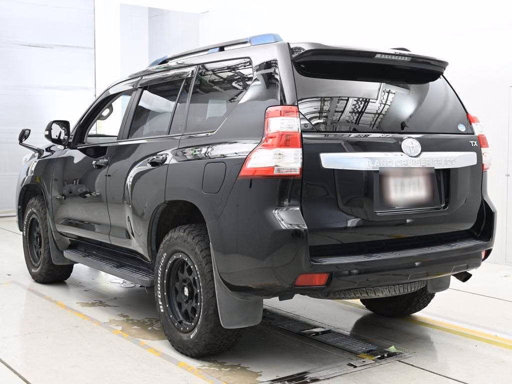 TOYOTA LAND CRUISER PRADO