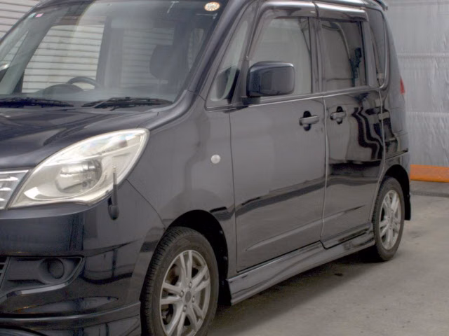 MITSUBISHI DELICA D:2