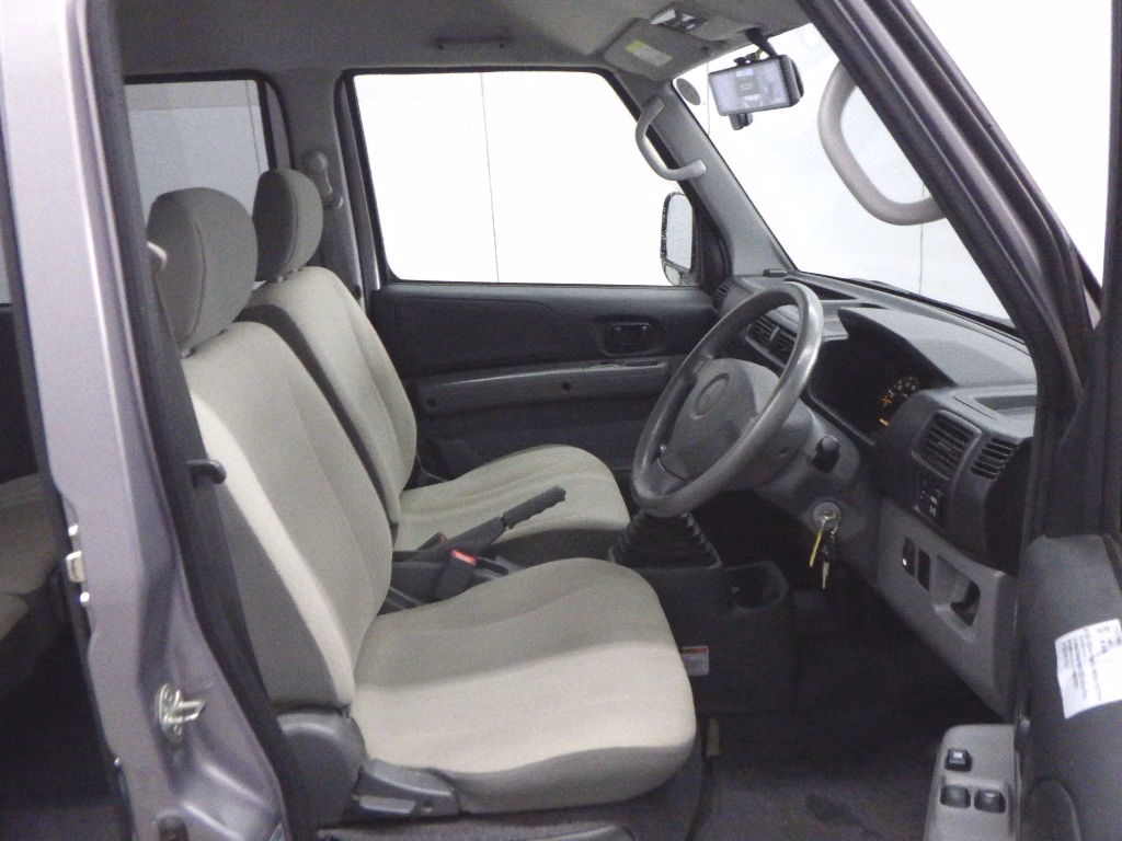 MITSUBISHI TOWN BOX