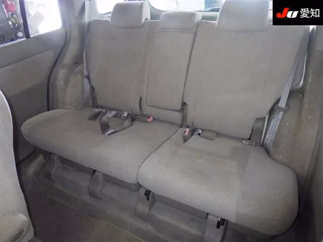 TOYOTA RAUM