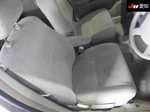 TOYOTA RAUM