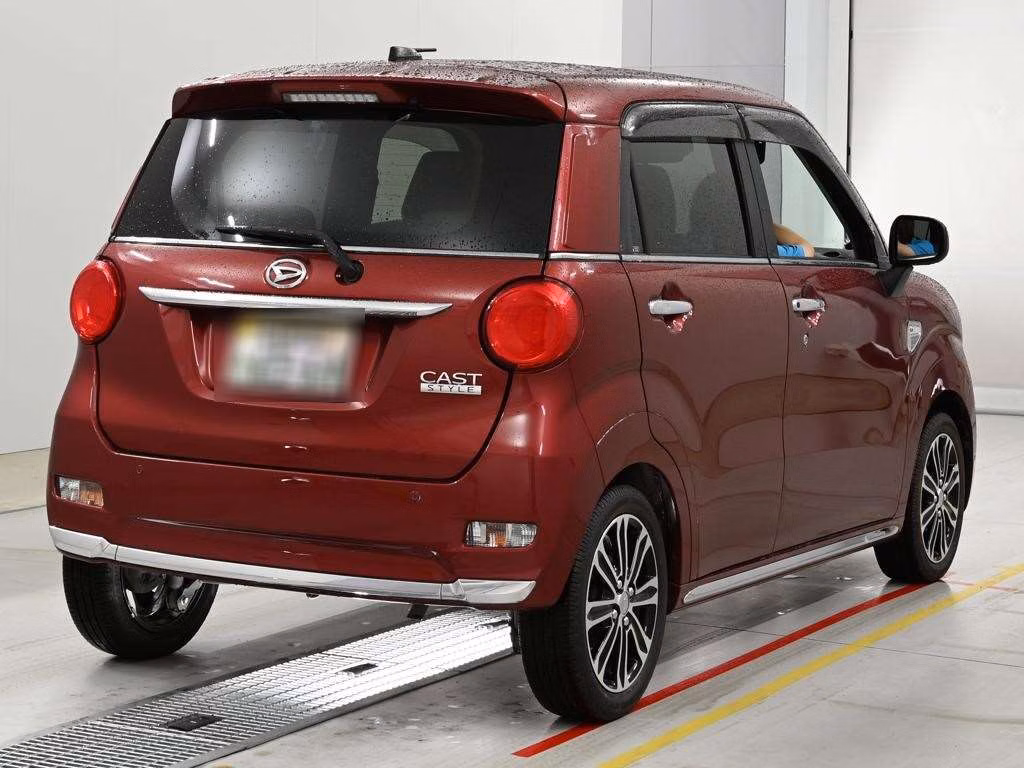 DAIHATSU CAST