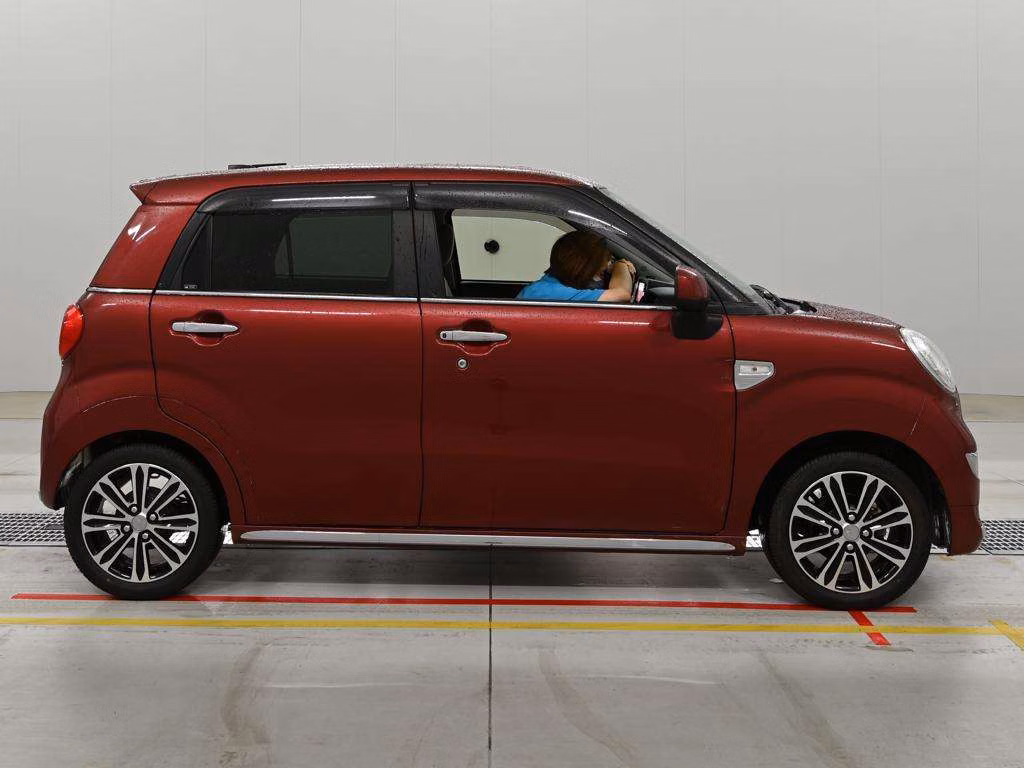 DAIHATSU CAST