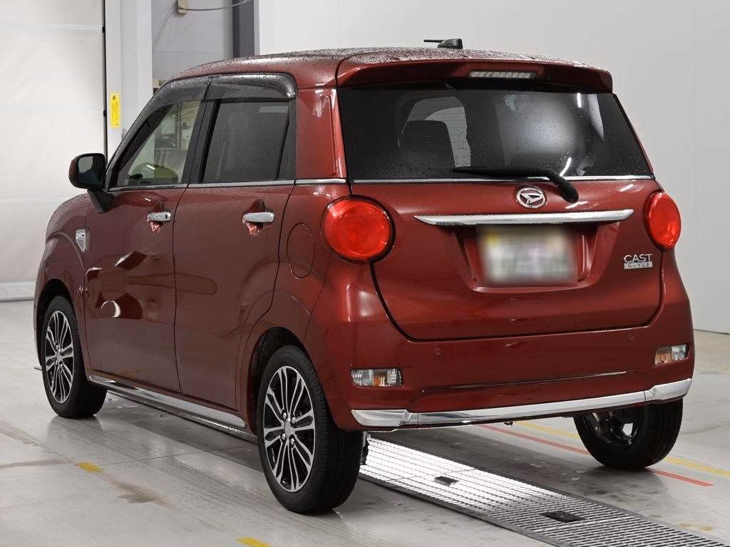 DAIHATSU CAST