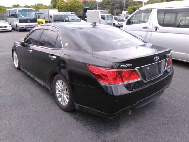 TOYOTA CROWN