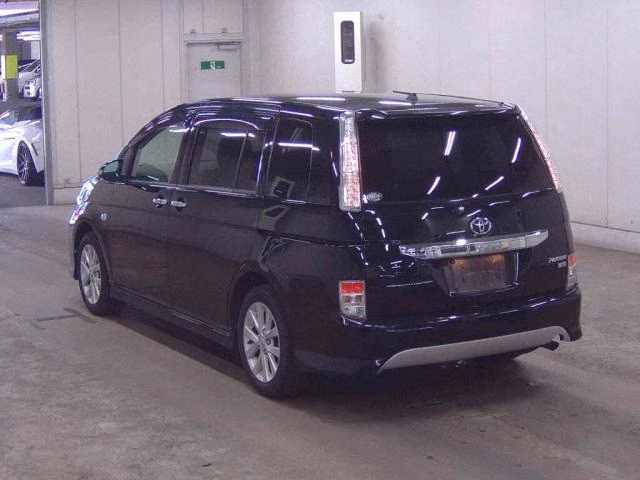 TOYOTA ISIS