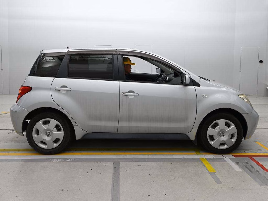 TOYOTA IST