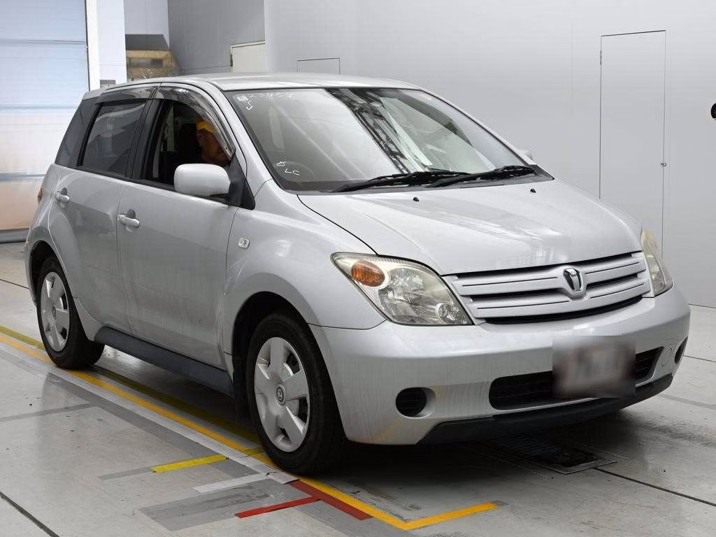 TOYOTA IST