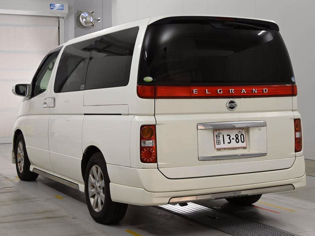 NISSAN ELGRAND