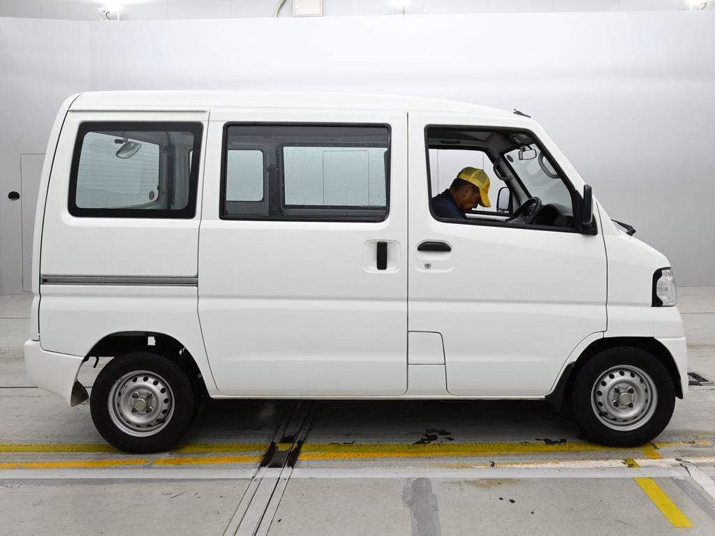 MITSUBISHI MINICAB