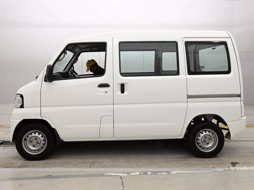 MITSUBISHI MINICAB