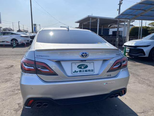 TOYOTA CROWN