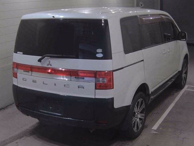 MITSUBISHI DELICA D:5