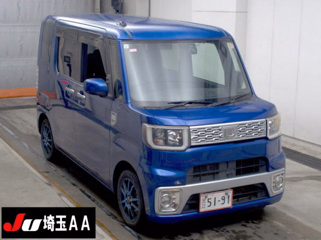 DAIHATSU WAKE