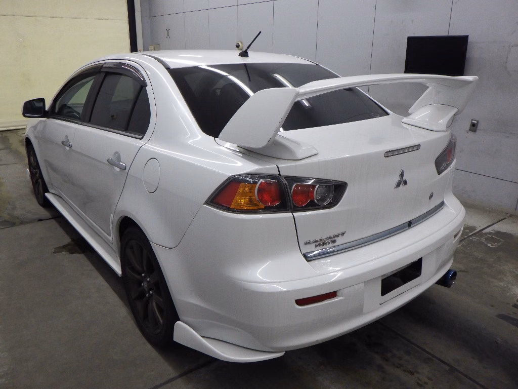 MITSUBISHI GALANT FORTIS