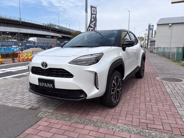TOYOTA YARIS CROSS
