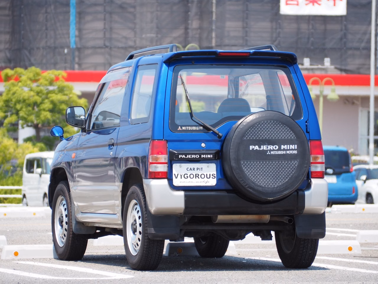 MITSUBISHI PAJERO MINI