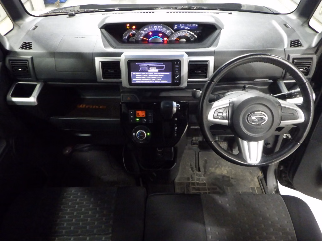 DAIHATSU WAKE