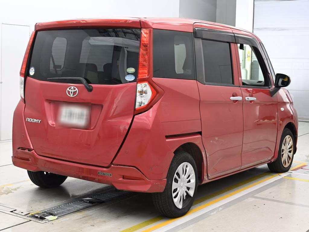 TOYOTA ROOMY