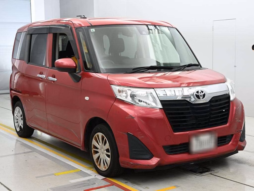 TOYOTA ROOMY