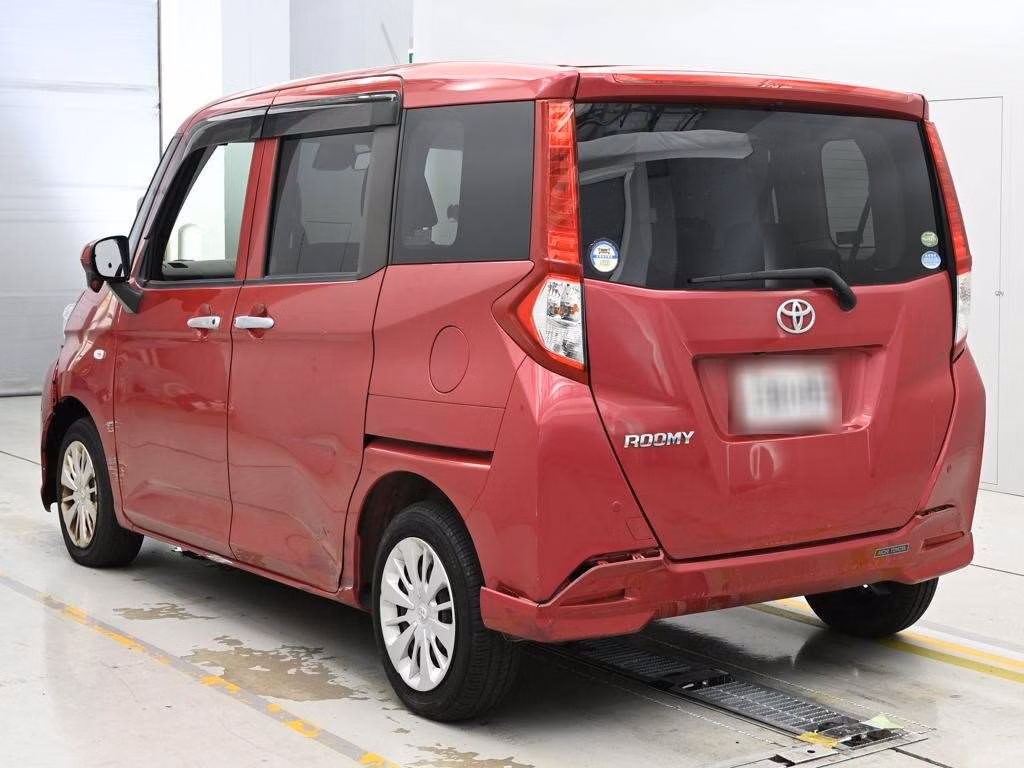 TOYOTA ROOMY