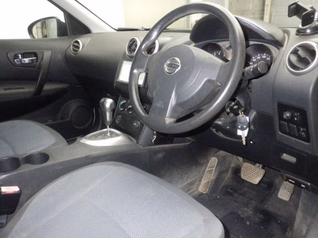 NISSAN DUALIS