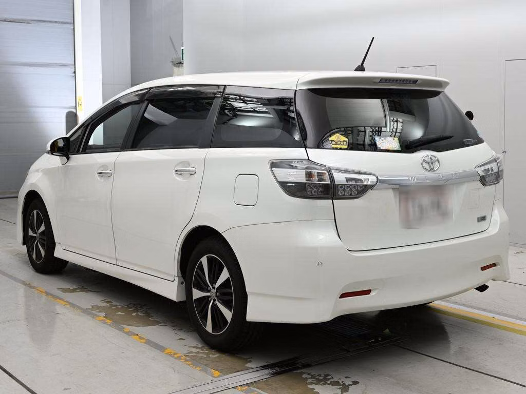 TOYOTA WISH