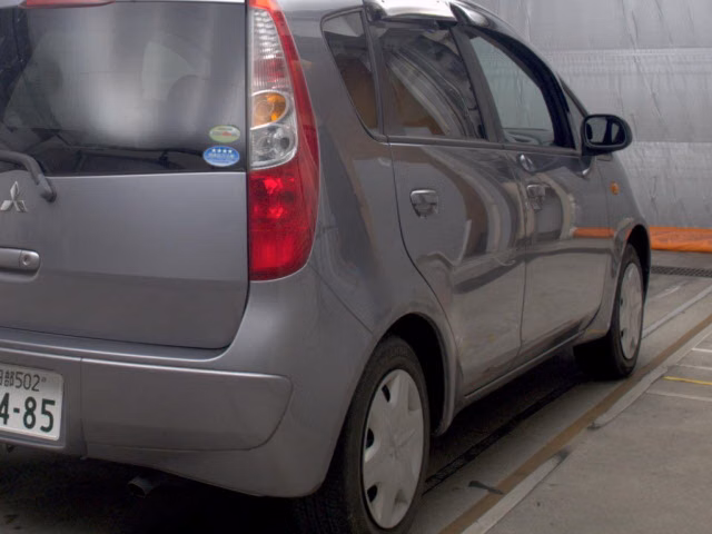MITSUBISHI COLT