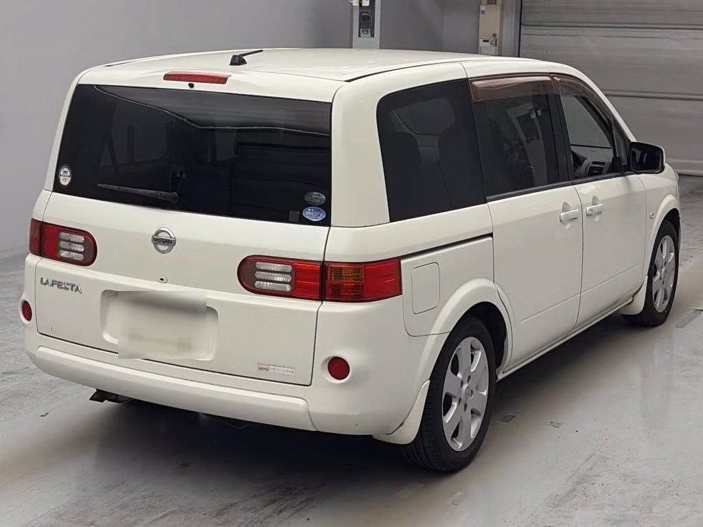 NISSAN LAFESTA