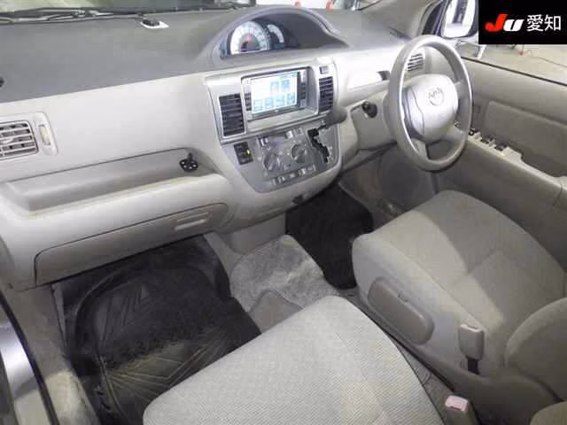 TOYOTA RAUM