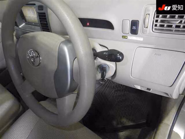 TOYOTA RAUM