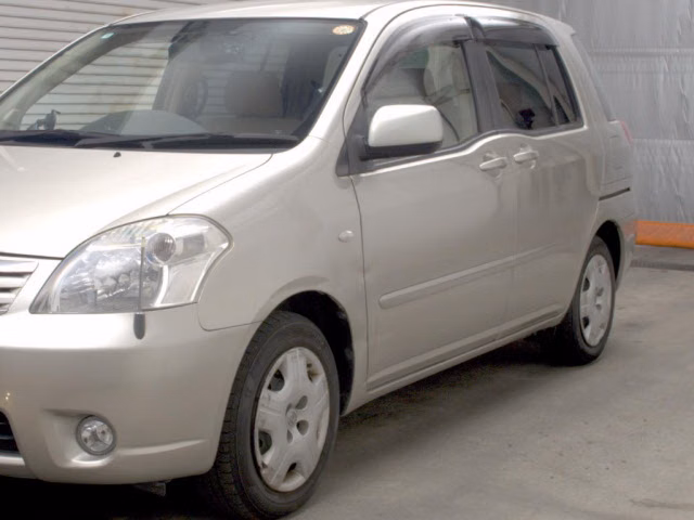 TOYOTA RAUM