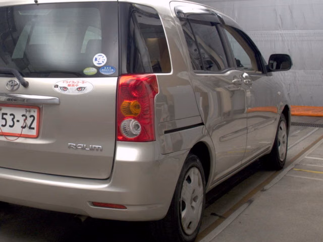 TOYOTA RAUM