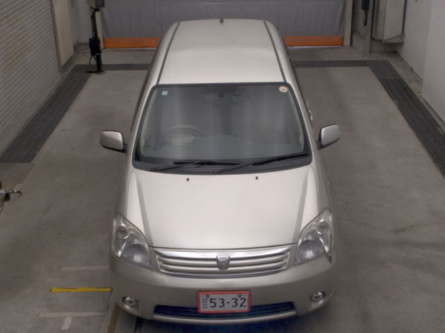 TOYOTA RAUM