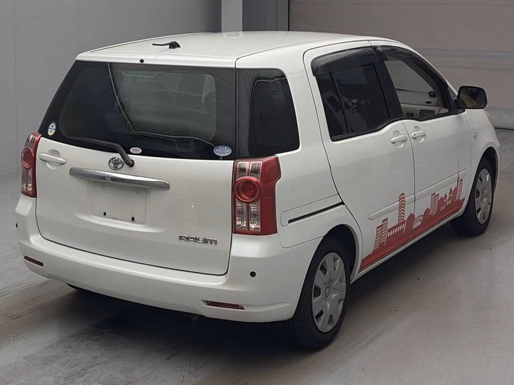 TOYOTA RAUM