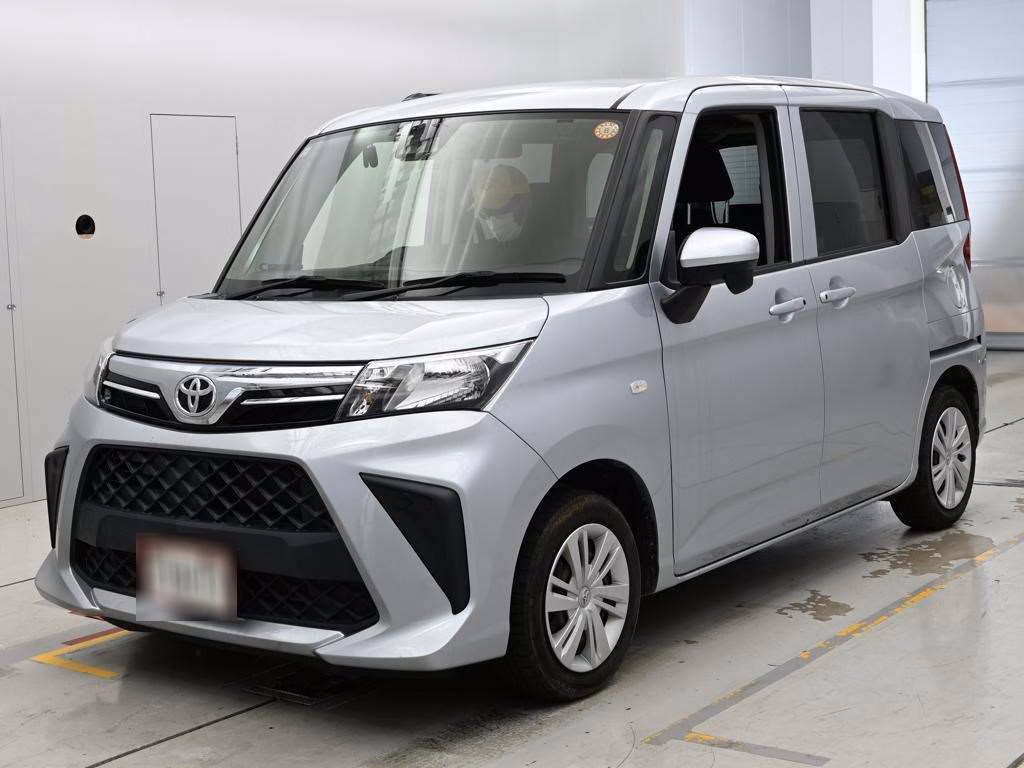 TOYOTA ROOMY