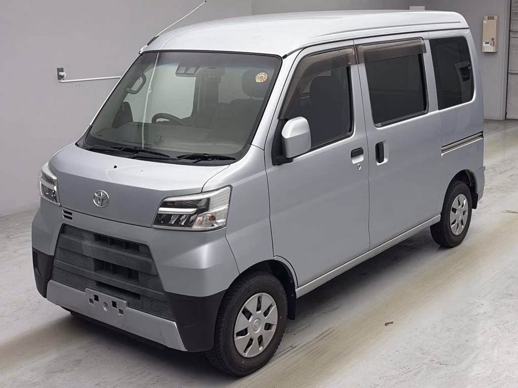 TOYOTA PIXIS VAN